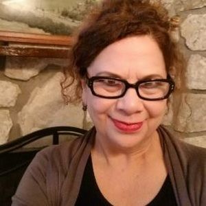 Meet your Posher, Rebeca